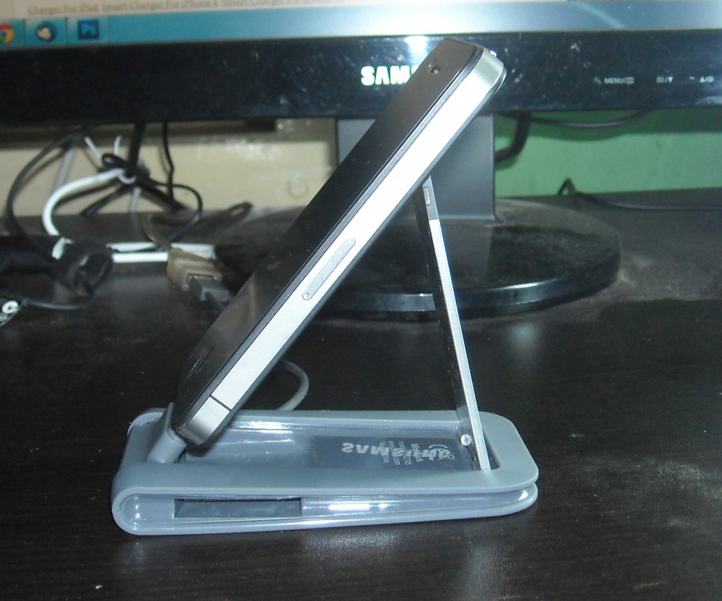 Belkin Mini Dock For iPhone 4