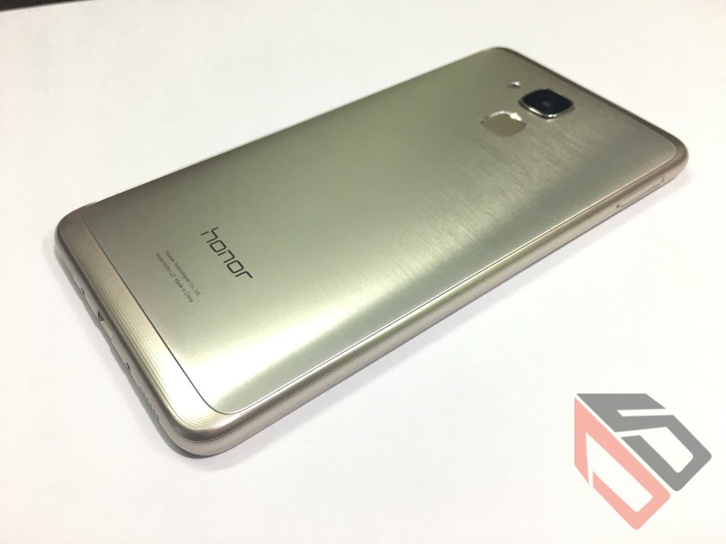 Honor_5C_3