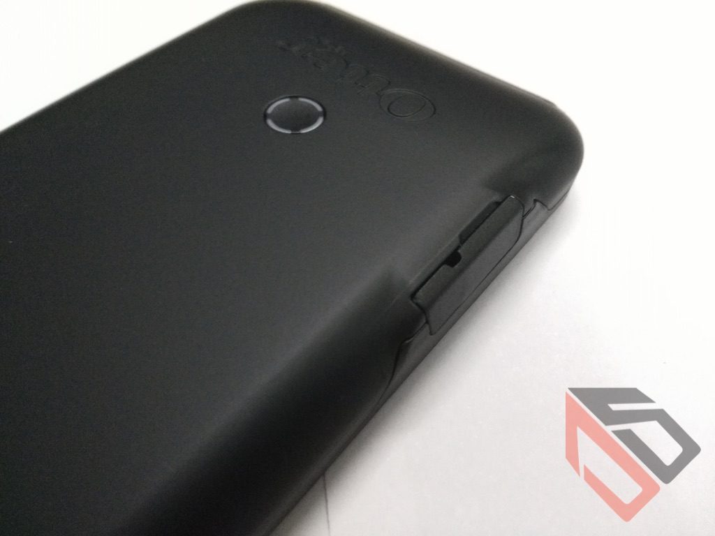 Otterbox_Resurgence_Power_Case_17