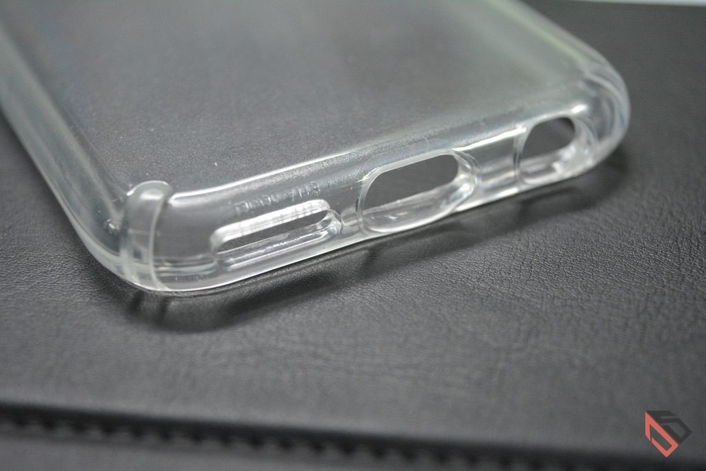 Speck_CandyShell_Clear_Case_4