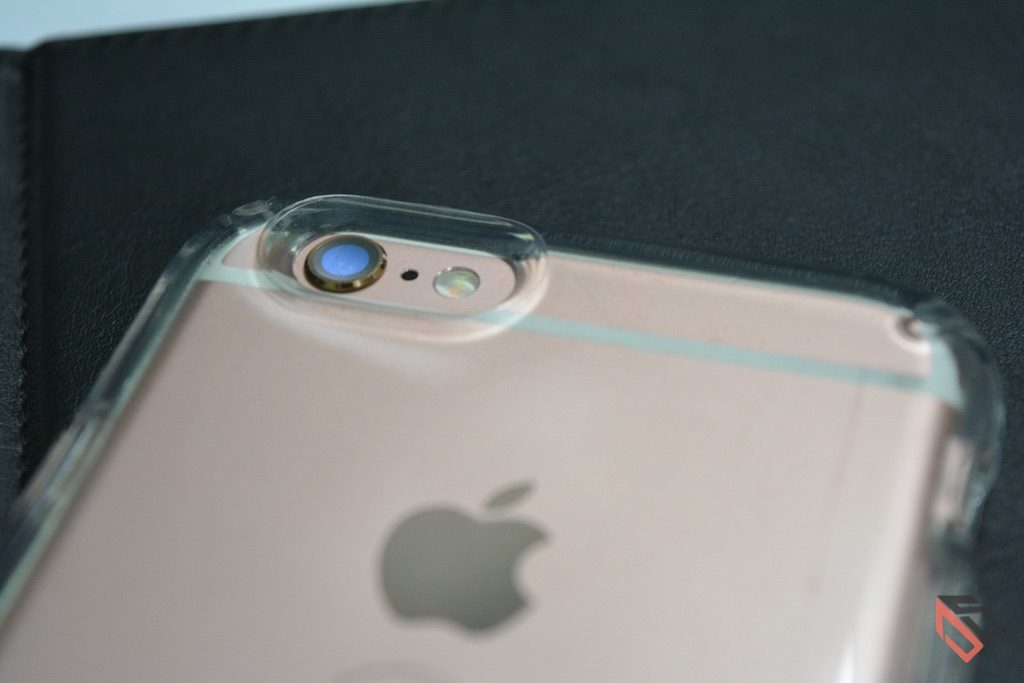 Speck_CandyShell_Clear_Case_8