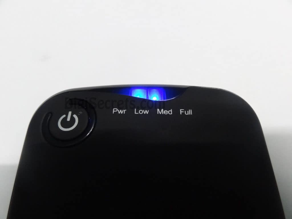 Veho Pebble XT 5000 mAH Universal Portable Battery Charger - Review (2)